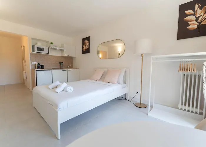 Cosy Nice